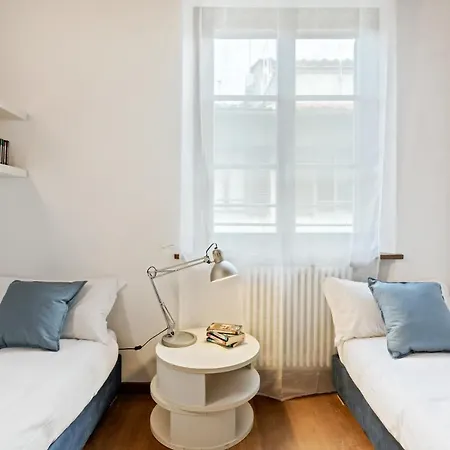 Center Flat Via Dei Neri